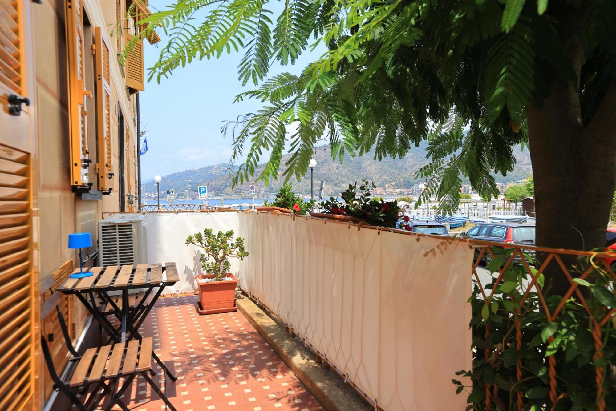 Adamaina - Sea View Apartment With Private Garage Sestri Levante Zewnętrze zdjęcie